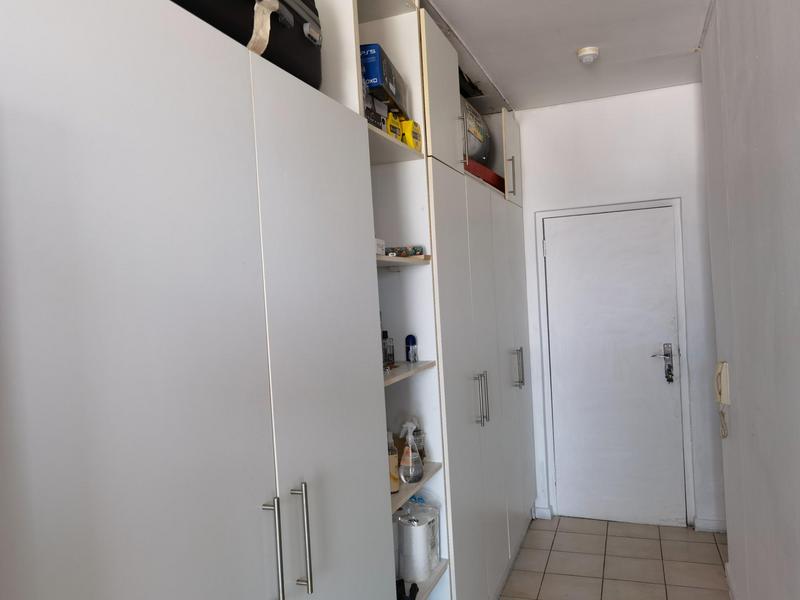 1 Bedroom Property for Sale in Goodwood Estate Western Cape